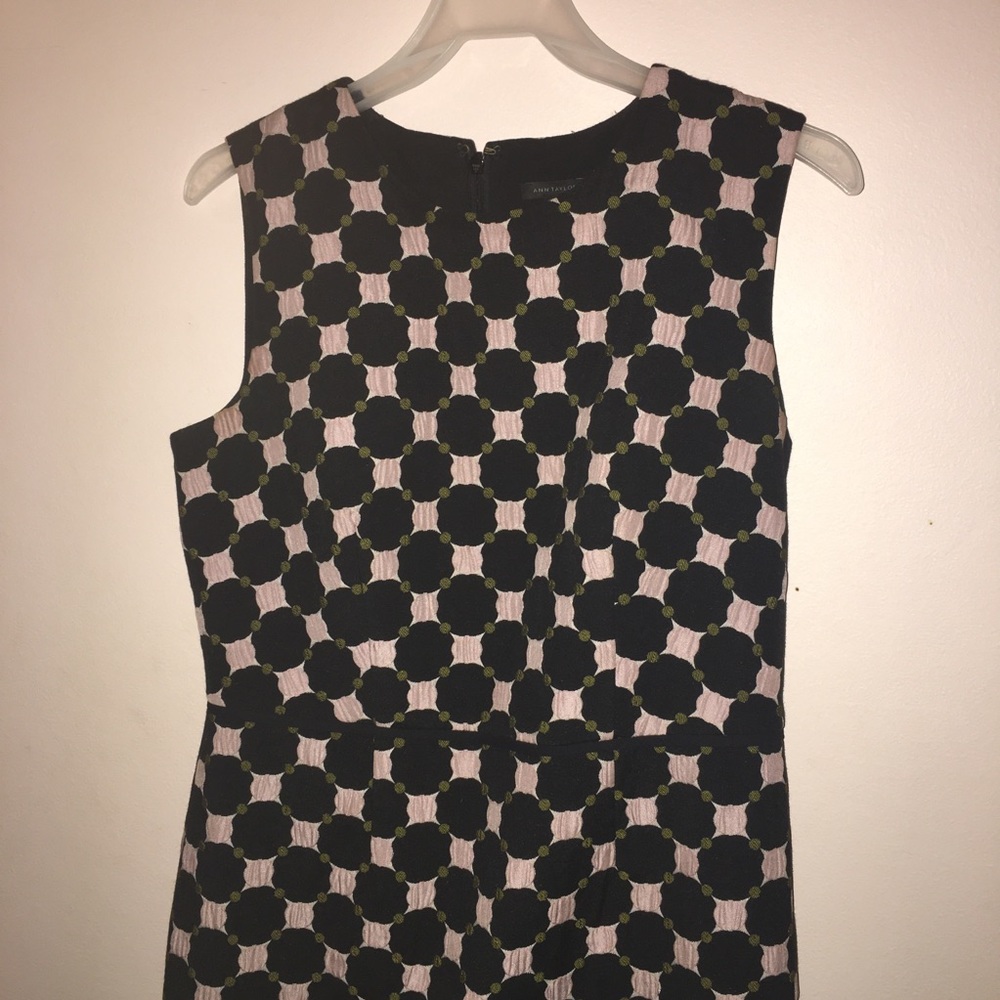 Beautiful Ann Taylor Midi Dress